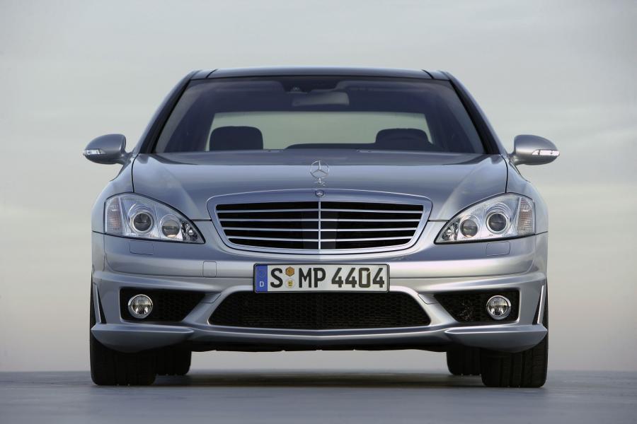  Mercedes-Benz S65 AMG 2007 года  (фото 2 из 27)